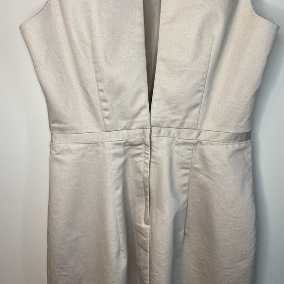 H&M Fitted Mini Dress w Belted Waist and Open Back Size 4 - Picture 6 of 14